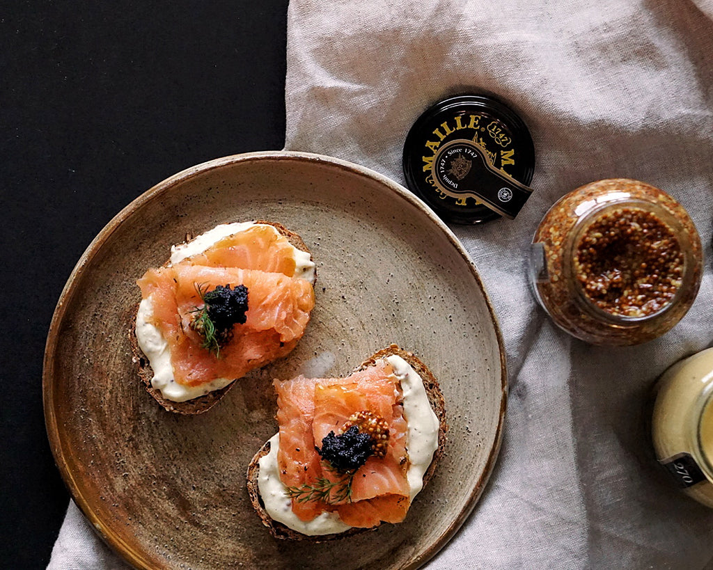Smoked Salmon & Caviar Crostini